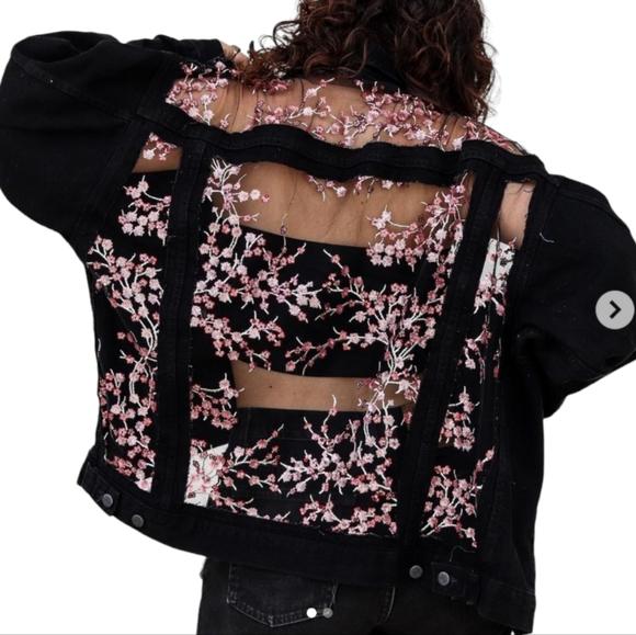 Dragon Denim Jackets & Blazers - Dragon Denim Jacket Sakura Lace black jean jacket sz Large oversized